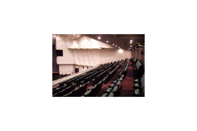 アニメ系ミュージカルの聖地・日本青年館でコスプレイベント　ステージ・楽屋で撮影可能 画像