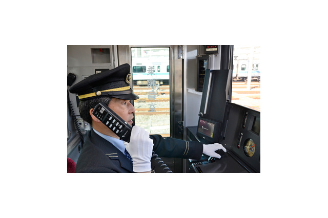 NEC、小田急に列車無線のデジタル化システム納入……周波数再編、2016年から全面稼働 画像