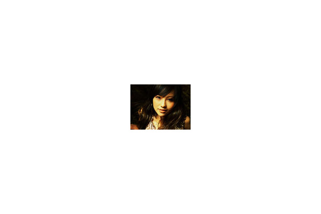 鬼嫁主題歌を歌う現役女子大生シンガー谷村奈南が登場 画像