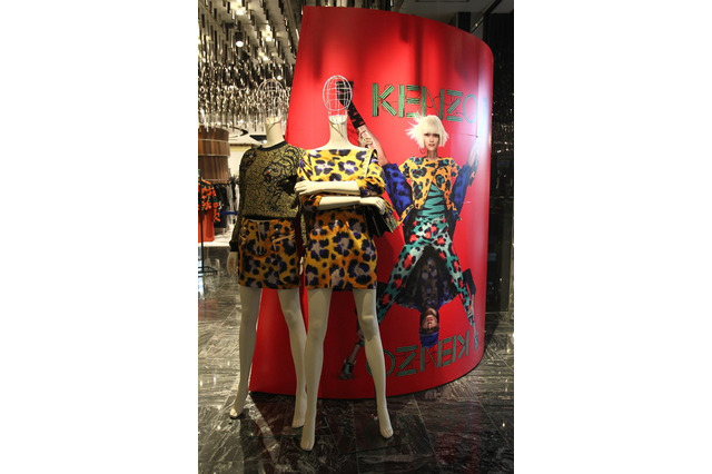 ”フィーバー”するKENZOの伊勢丹新宿店ポップアップショップ 画像
