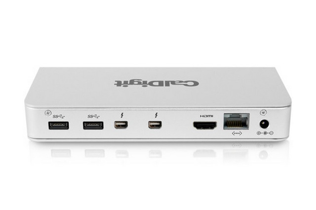 MacBook AirなどのインターフェースをThunderbolt接続で拡張するドック 画像