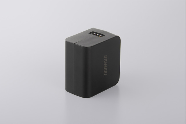 バッファロー、最大2A出力でスマホやタブレット急速充電対応のUSB充電器 画像