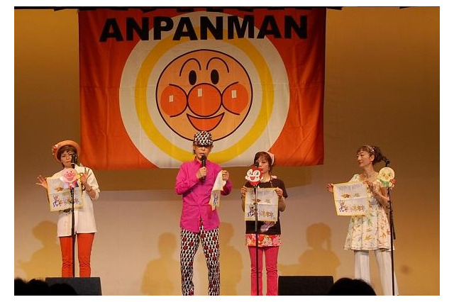 アンパンマンコンサートに“希望のハンカチ” 94歳・やなせたかし、子ども達に届ける 画像