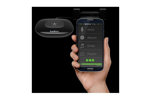 ベルキン、スマホをタップしてペアリングできるBluetoothレシーバー 画像