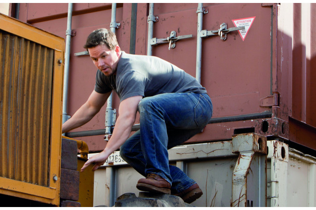 “冴えない男”マーク・ウォルバーグが新作「ハード・ラッシュ」でマッチョな“漢”に！［動画］ 画像