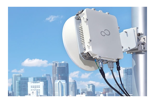 富士通、3Gbpsの大容量を伝送できる無線装置「BroadOne GX4000」発売……3km程度まで伝播 画像