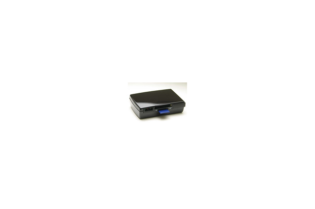 エバーグリーン、2.5インチHDD＆メモリーカードに録画/再生が可能なMPEG-4レコーダー 画像