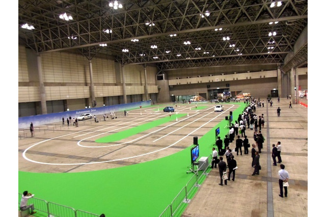 【CEATEC 2013 Vol.41】日産自動車の自動運転車のセンサーは？［動画］ 画像