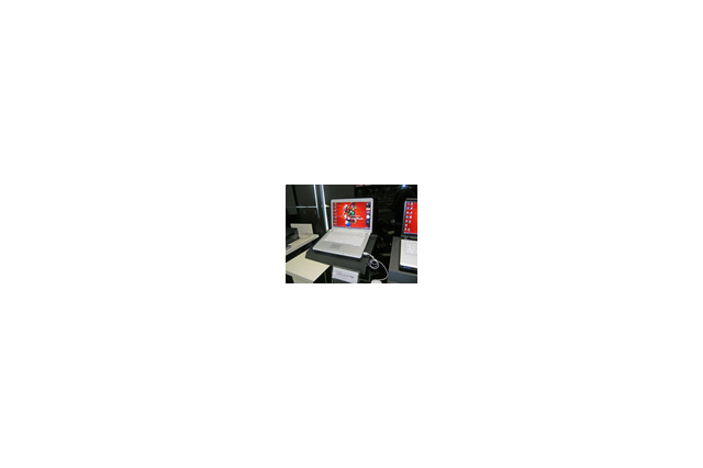 東芝、秋冬モデルのノートPC　地デジの同時録画も可能 画像