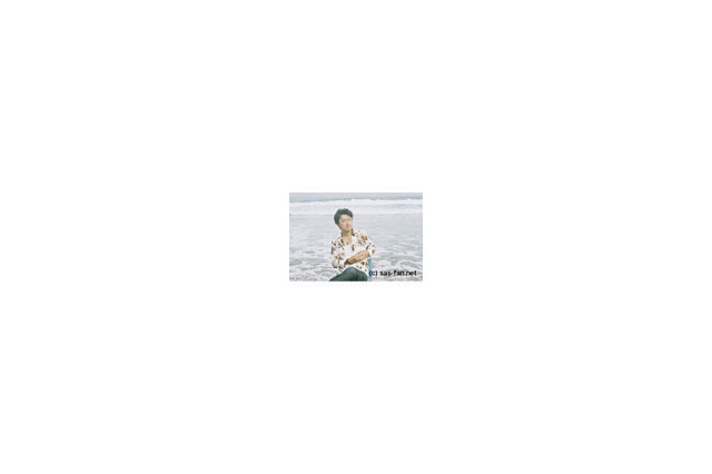 桑田佳祐、宇多田ヒカルの新曲クリップで去りゆく夏を惜しむ 画像