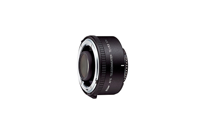 ニコン、AF-S用1.7倍テレコン「Ai AF-S Teleconverter TC-17E II」を発売 画像