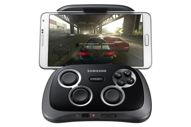 サムスン、GALAXY向けゲームコントローラー「Smartphone GamePad」を欧州で発売 画像