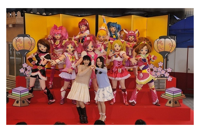 プリキュア10人が“ひな壇”で、ひなまつりをお祝い　中島愛、潘めぐみも大感動 画像