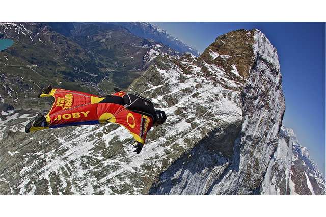 エベレスト頂上からジャンプ!?　驚異の世界記録挑戦をライブ中継 画像