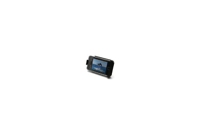 iPod touchをカラフルに!便利に!使える フォーカルポイントのスタンド付きケース 画像