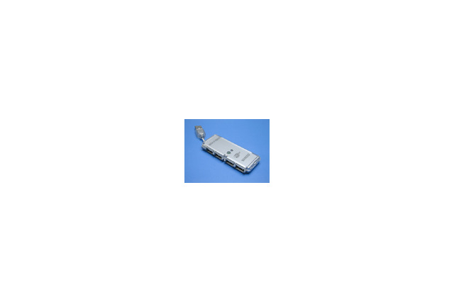 499円のUSB2.0対応4ポートハブ——エバーグリーン 画像