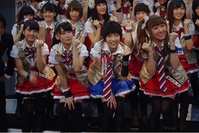 『AKB49～恋愛禁止条例～』、キャスト勢揃いで会見！！ 画像