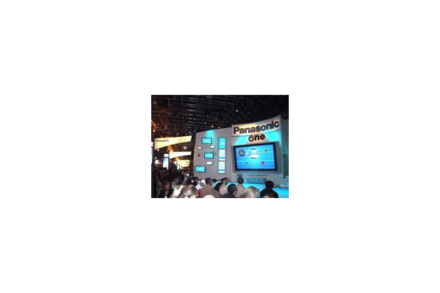 ［CES 2003速報］パナソニック「ONE」によるワイヤレスHDTV。最高4チャンネルまでの同時配信が可能 画像