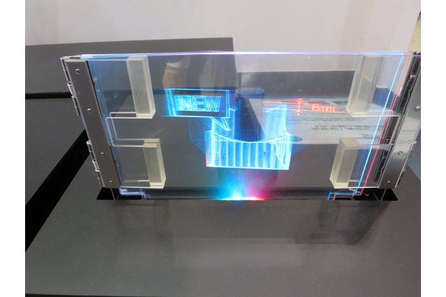 【CEATEC 2014 Vol.13】ポップや案内表示が変わる!オムロンの空間投影技術 画像