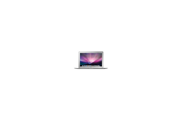 アップル、新型ノートPCは最薄部わずか0.4cmの超薄型モデル 画像