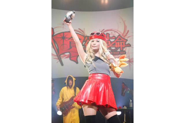 しょこたん、「やっぱりコスプレは楽しい」!お尻に痛み止め打って公演 画像