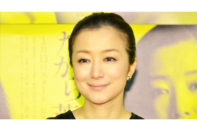 鈴木京香、NHKBSの連ドラで主演!夫や子供と決別した主婦演じる 画像
