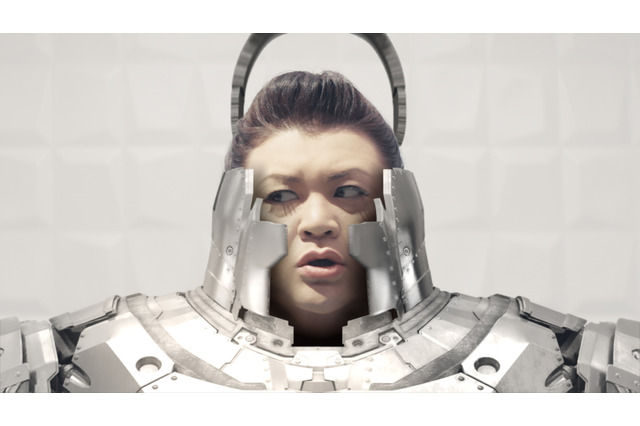 マツコ・デラックス、宙に浮く！ “マツコロボ”に変身！（動画） 画像