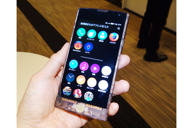 KDDI、国内初のFirefox OS搭載スマホ「Fx0」を25日発売 画像