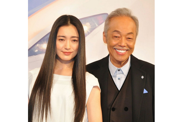 仲間由紀恵、谷村新司とデュエット！ 「親子のよう」 画像