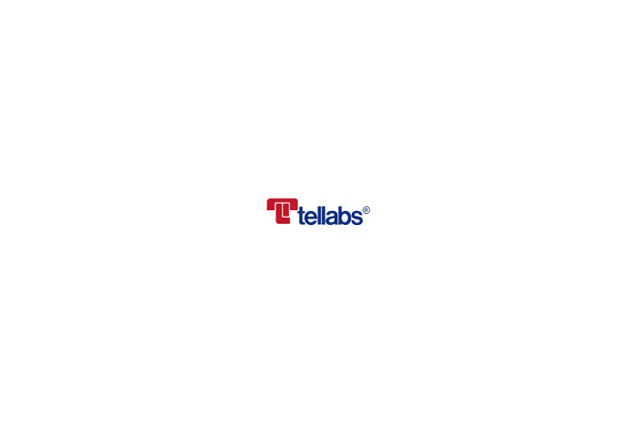 米Tellabs、従来比4倍のデータ転送が可能な40ギガビットトランスポンダモジュール 画像