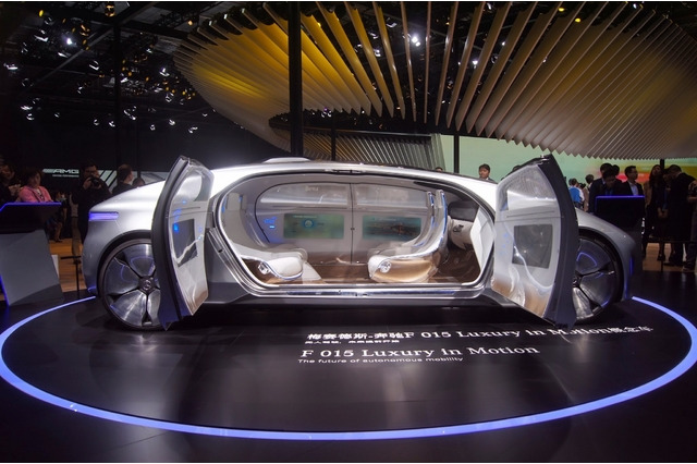 斬新なデザイン！メルセデスベンツ、開発中の自動運転車のコンセプトカー 画像