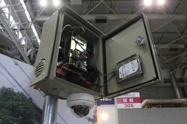 【防犯防災総合展2015#008】1台で撮影・録画・システム化が可能な街頭防犯システム 画像