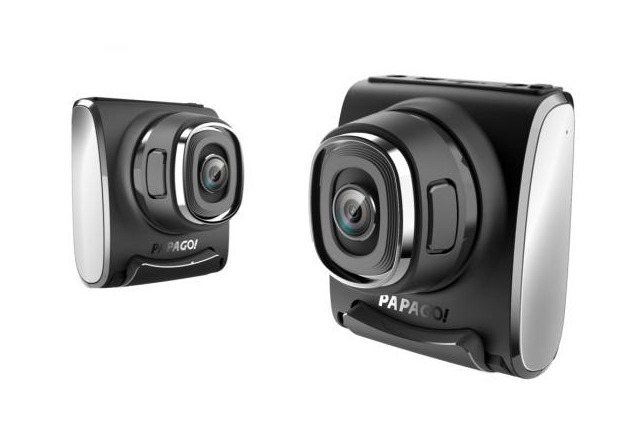 視界を妨げないルームミラー取り付け式のフルHDドライブレコーダーが登場 画像