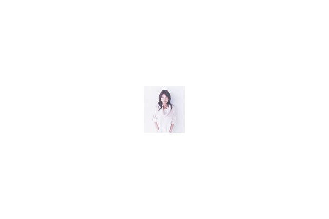 女優、ピアニスト、歌手と多彩な顔を持つ松下奈緒が生弾き語り 画像