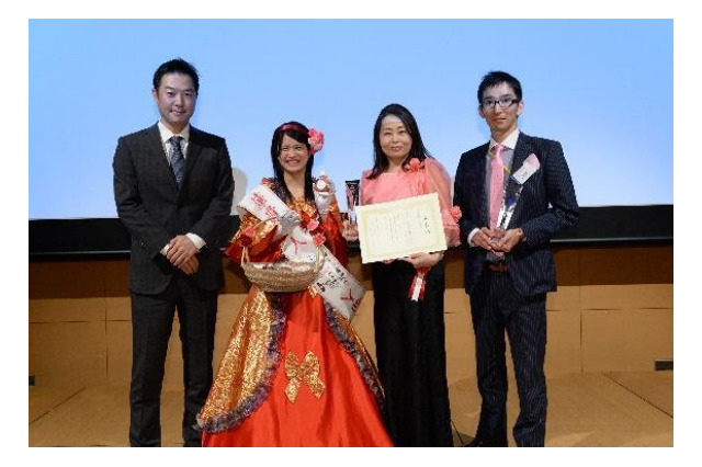 ピンク色の醤油が最優秀賞に!地方紙が選ぶ「こんなのあるんだ!大賞」 画像