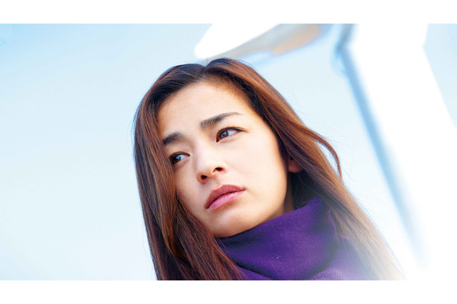 尾野真千子、「私の中に風が吹いた」 画像