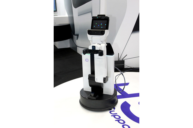 【国際ロボット展】介助犬のように障害者を支援!トヨタの支援ロボ「HSR」 画像
