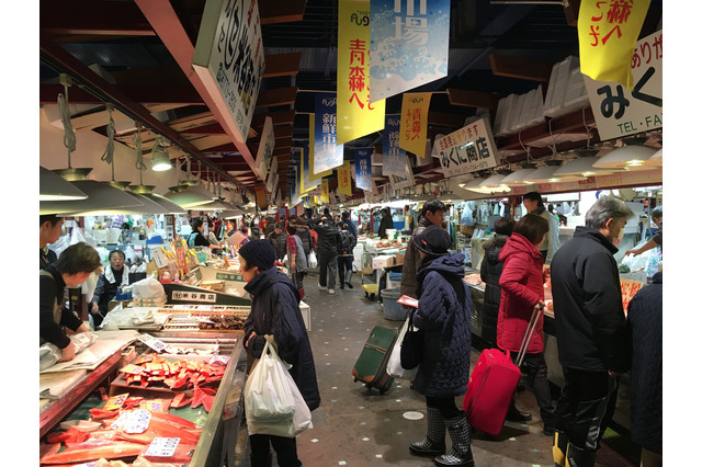 【おとなのグルメ】豊かな魚介類を堪能!青森「新鮮市場」の歩き方 画像