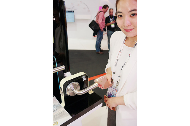 取り付けや操作も簡単!韓国ベンチャーのスマートドアロック【MWC 2016 Vol.49】 画像