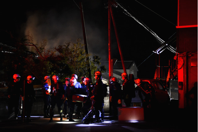 【写真で見る熊本地震】熊本城で石垣崩れ、瓦落ちる 画像
