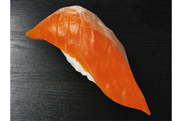 ブリの次はサーモン！くら寿司、「みかん風味サーモン」のネタを販売開始！ 画像