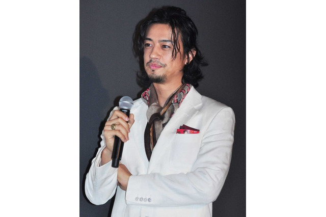 斎藤工、舞台挨拶でエロエンジン全開…手を挙げる女性に「ワキワキ!」 画像