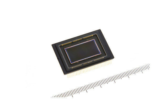シャープ、交通監視市場向けに4/3型800万画素のCCDを投入 画像