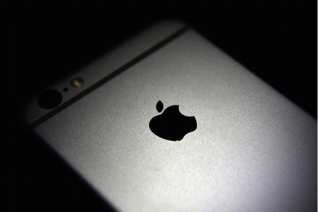 ついにイヤホンジャック廃止? 新型iPhoneの噂におびえる業界、そのワケとは 画像