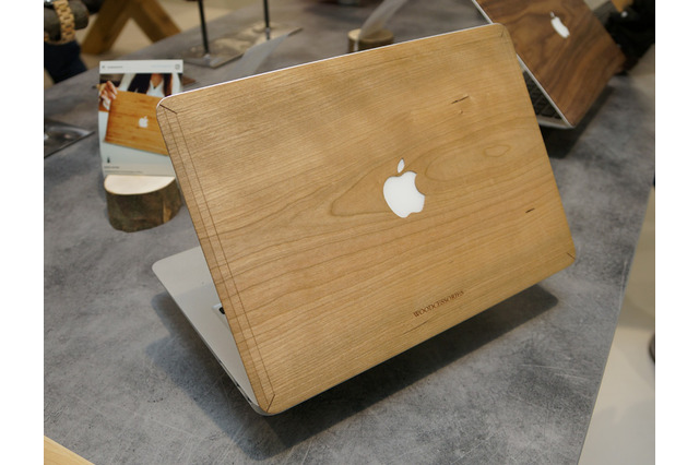 日本上陸も期待! ドイツ発の美しい天然木を使用したApple製品用アクセサリー【IFA 2016】 画像