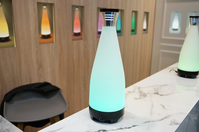 360度カメラ付の光る花瓶!? アメリカのスタートアップが開発中【IFA 2016】 画像
