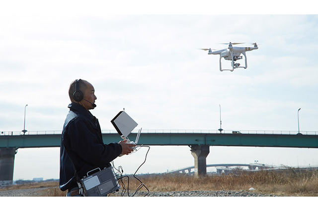 橋やトンネルなどの老朽化問題、ドローンが解決するかも？ 画像
