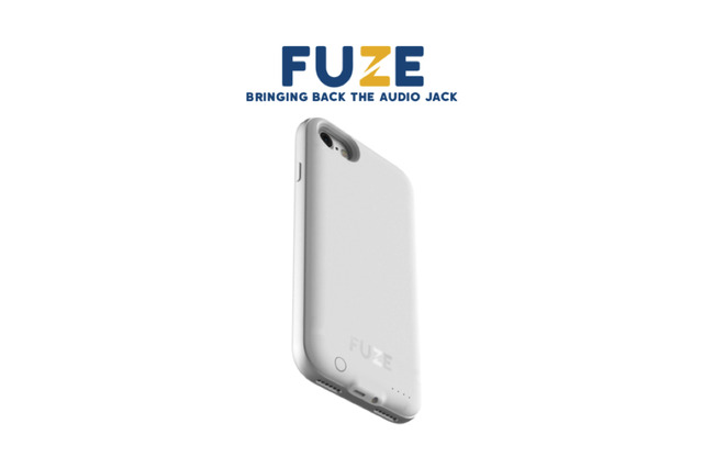 やはり出たか! イヤホンジャックアダプタ内蔵のiPhone 7/7 Plus向けケース登場 画像