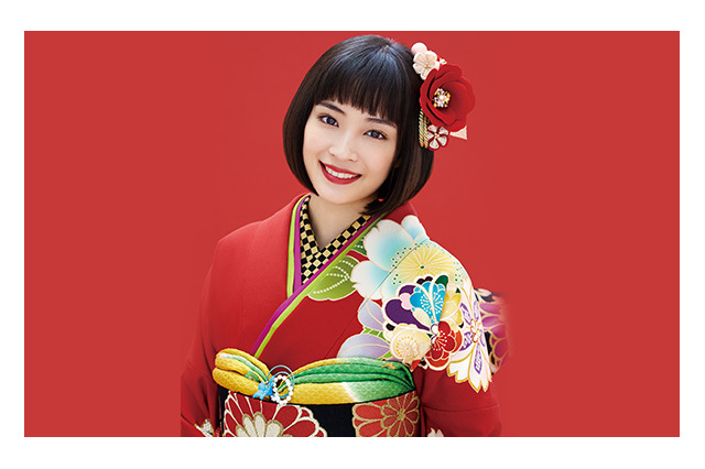 どの着物姿が好き？可愛すぎる広瀬すずが公開中 画像