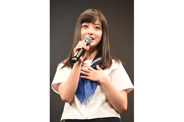 橋本環奈、校長室で一人卒業式が決定!? 画像